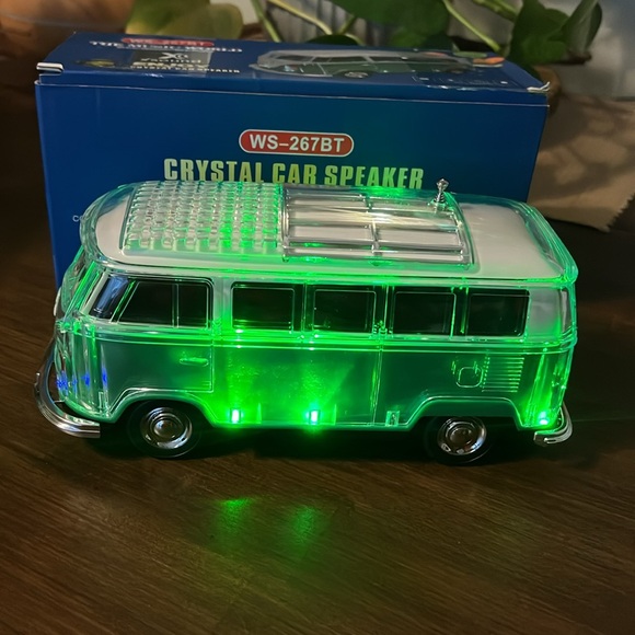 NIB Wireless Bluetooth Car Speaker - Picture 7 of 11